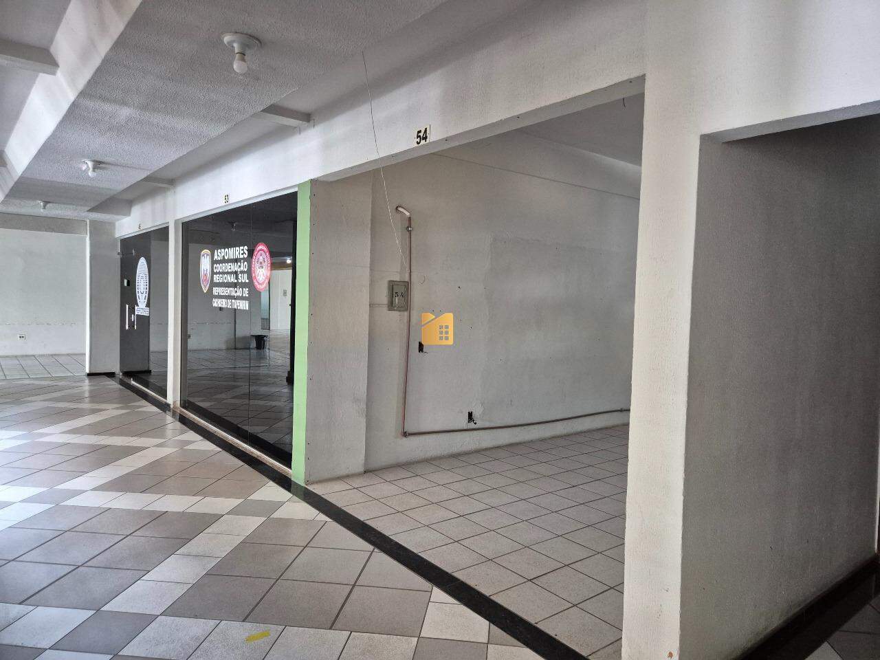 SALA para aluguel no Guandú: 
