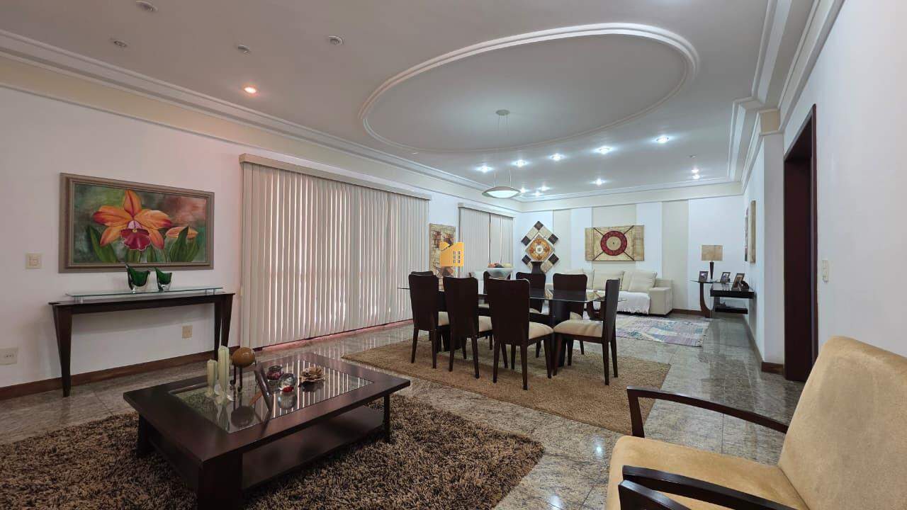 Casa à venda no Gilberto Machado: 
