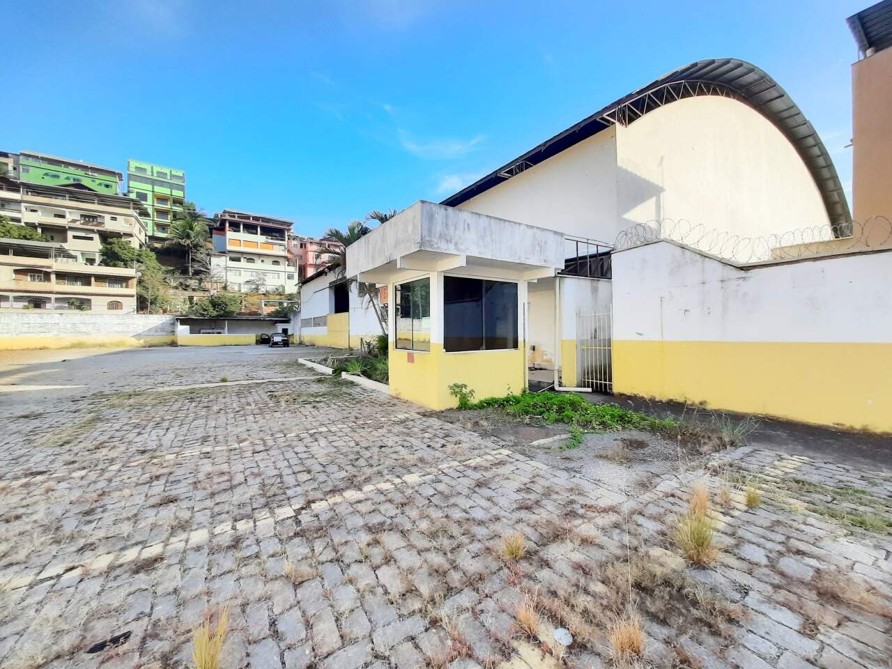 GALPÃO para aluguel no Arariguaba: 