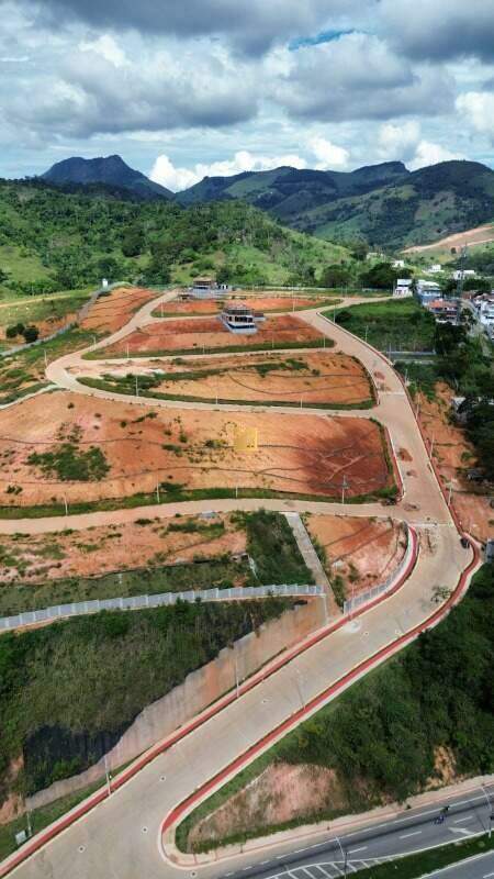 Terreno à venda no Paraíso: 