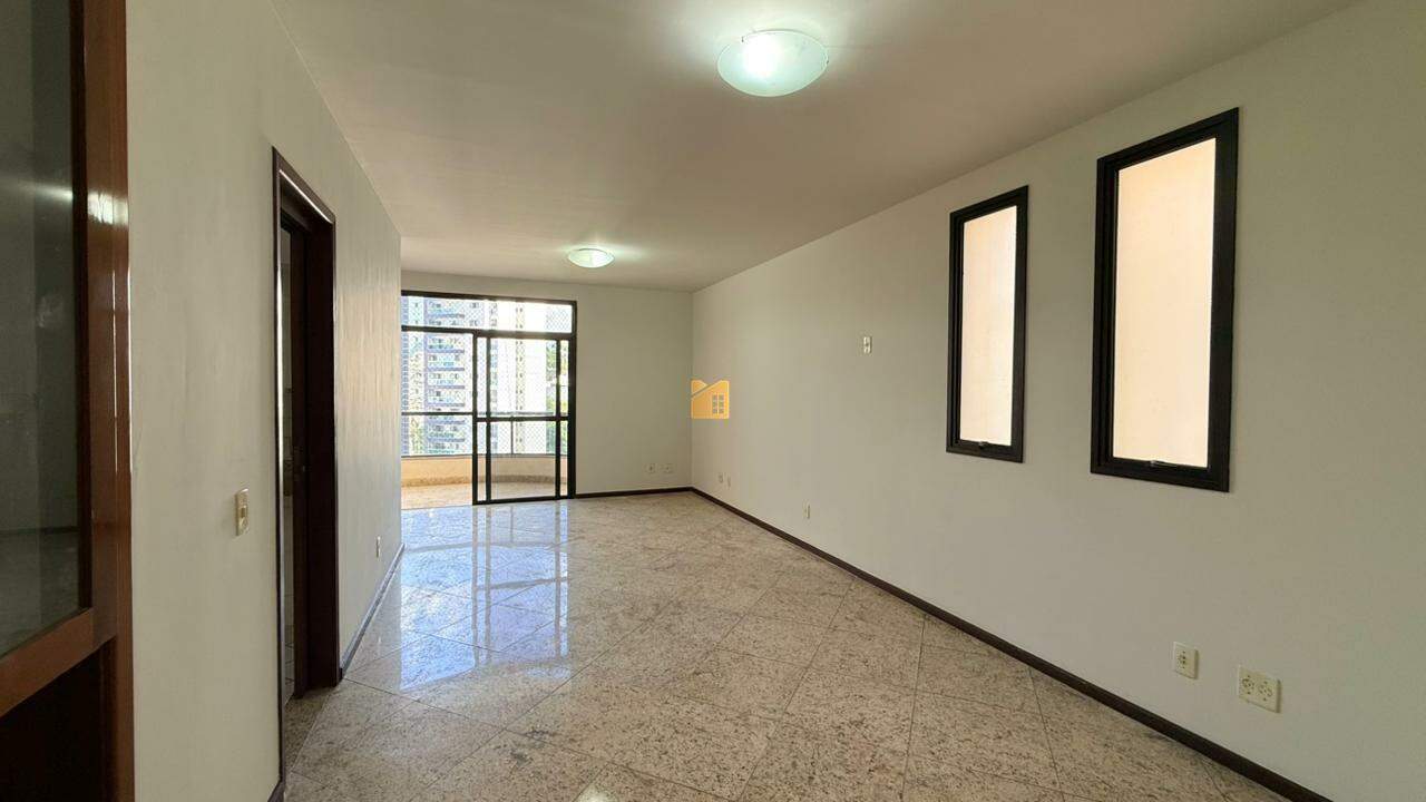 Apartamento à venda no Gilberto Machado: 