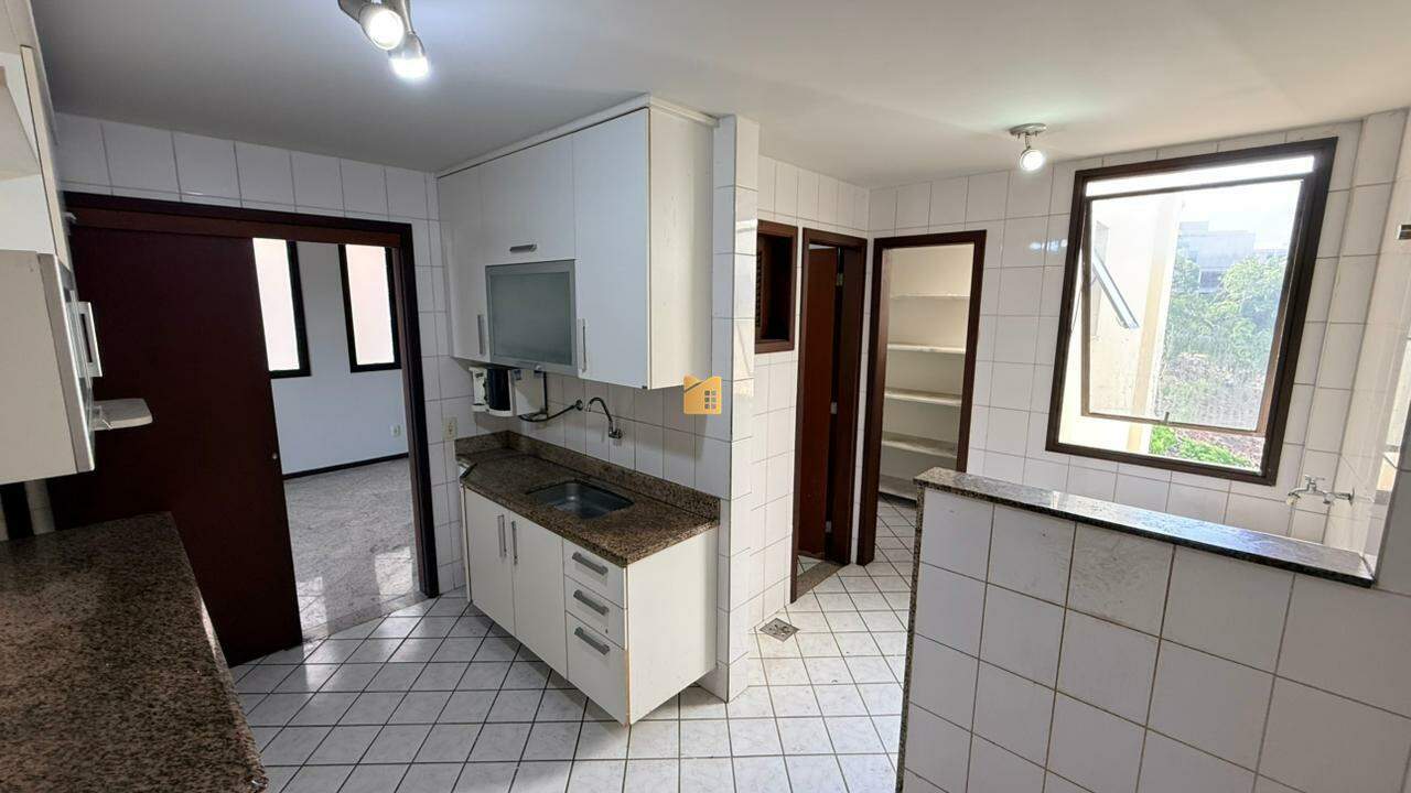 Apartamento à venda no Gilberto Machado: 