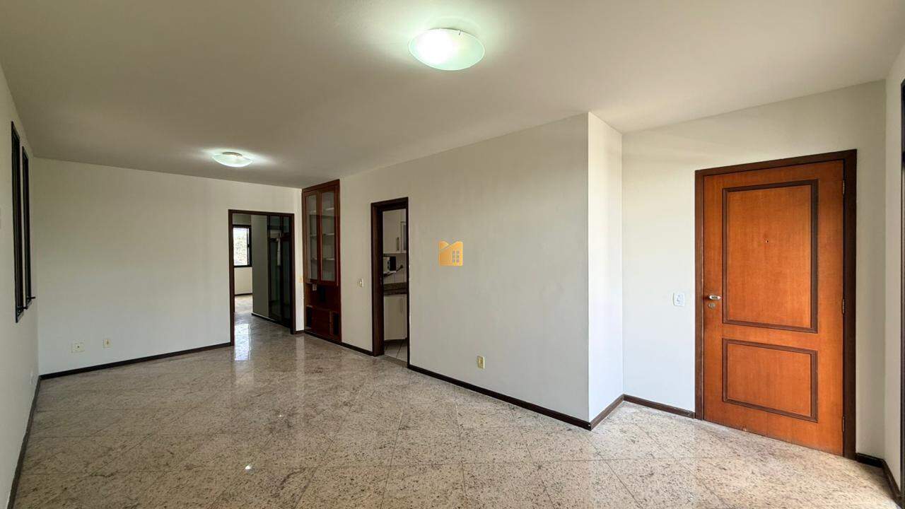 Apartamento à venda no Gilberto Machado: 