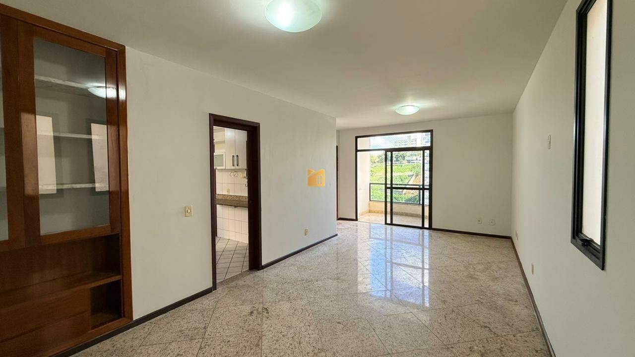 Apartamento à venda no Gilberto Machado: 