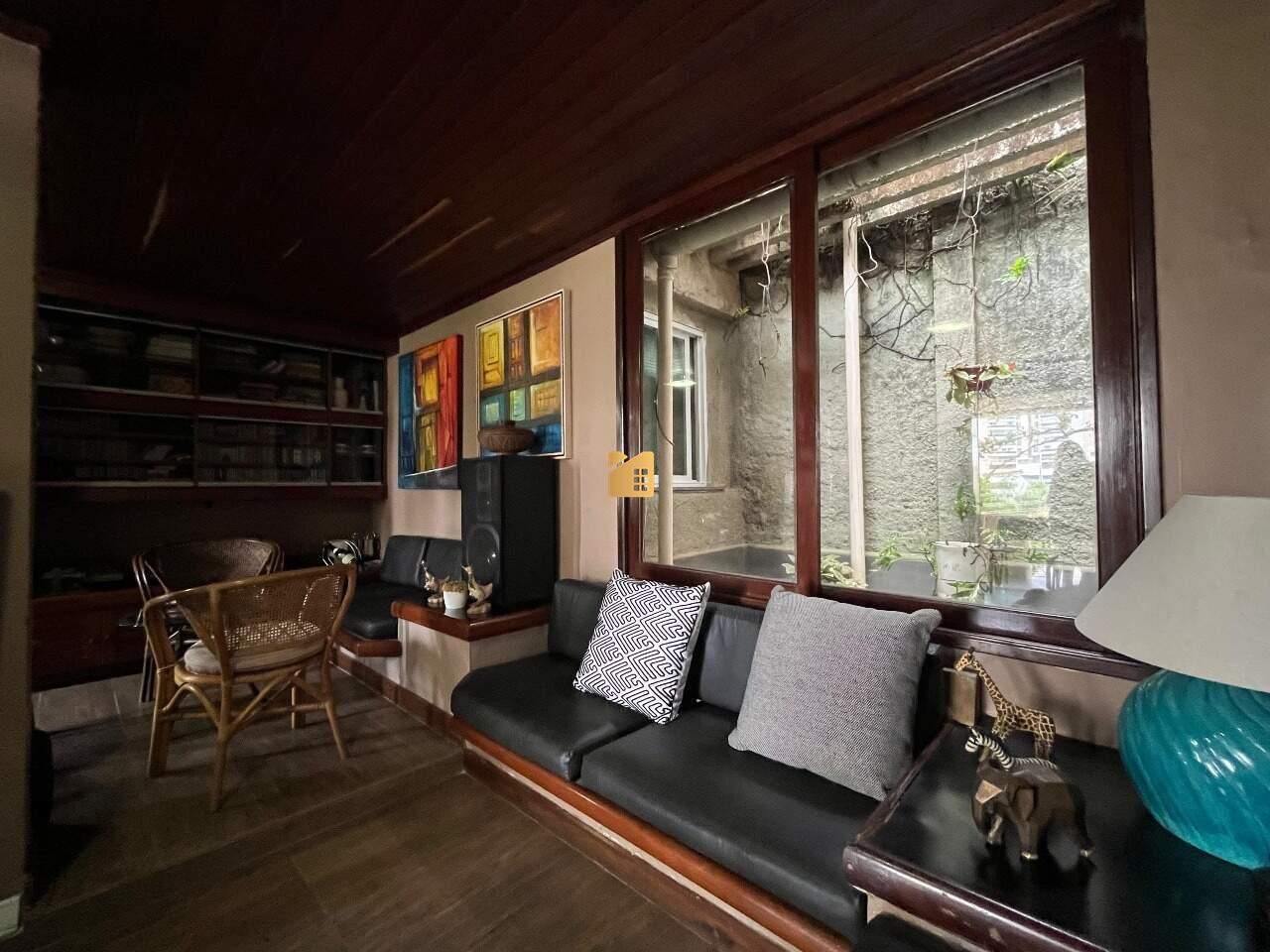 Casa à venda no Gilberto Machado: 