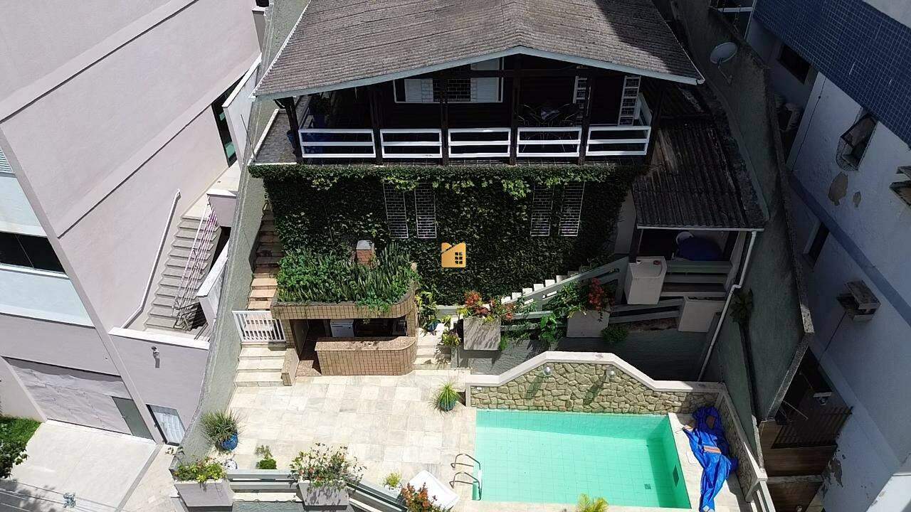 Casa à venda no Gilberto Machado: 