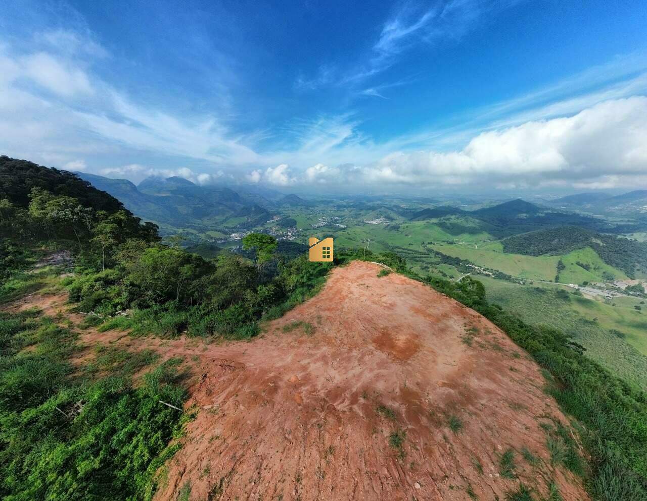 Terreno à venda no Zona Rural: 
