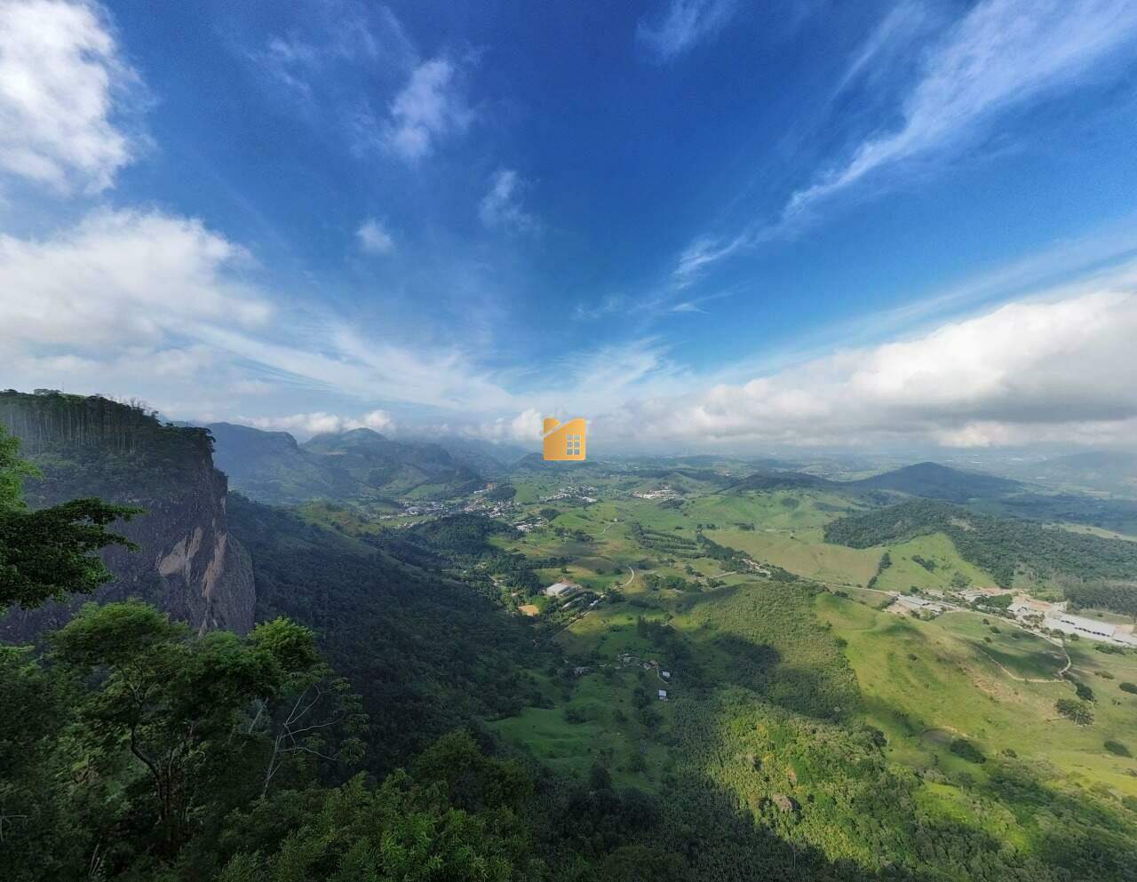 Terreno à venda no Zona Rural: 