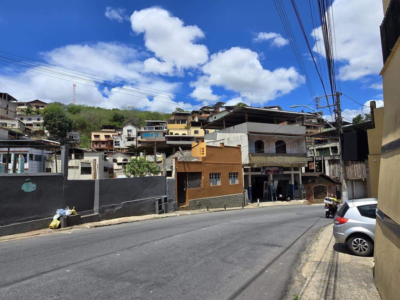 Terreno à venda no Maria Ortiz: 