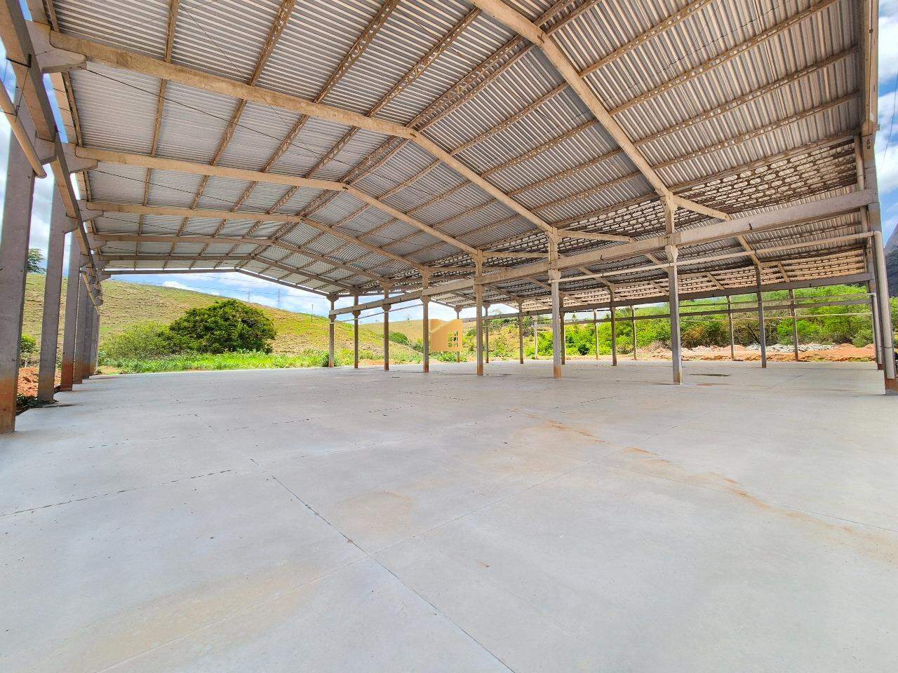 GALPÃO para aluguel no CORREGO SANTANA : 