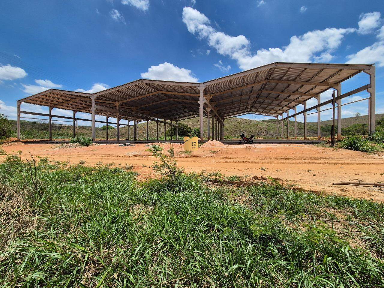 GALPÃO para aluguel no CORREGO SANTANA : 