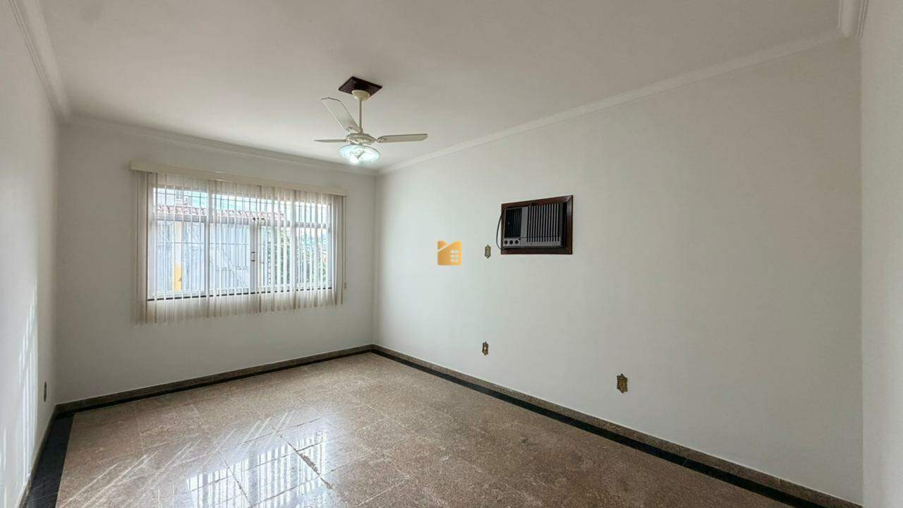 Casa à venda no Caiçara: 