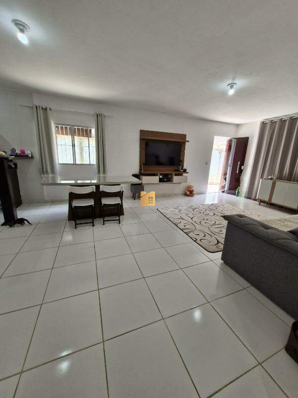 Casa à venda no Jardim Itapemirim: 