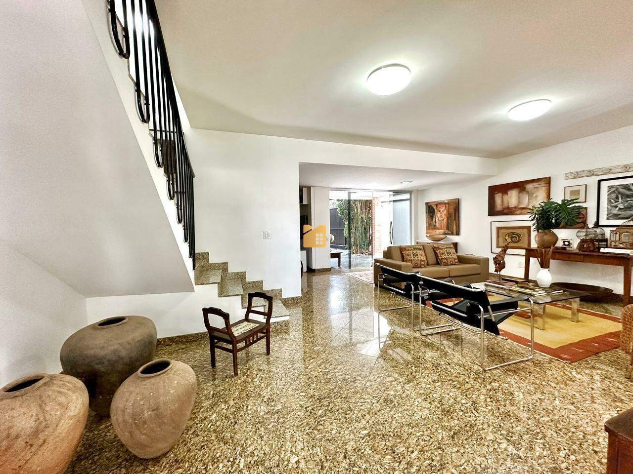 Casa à venda no Gilberto Machado: 
