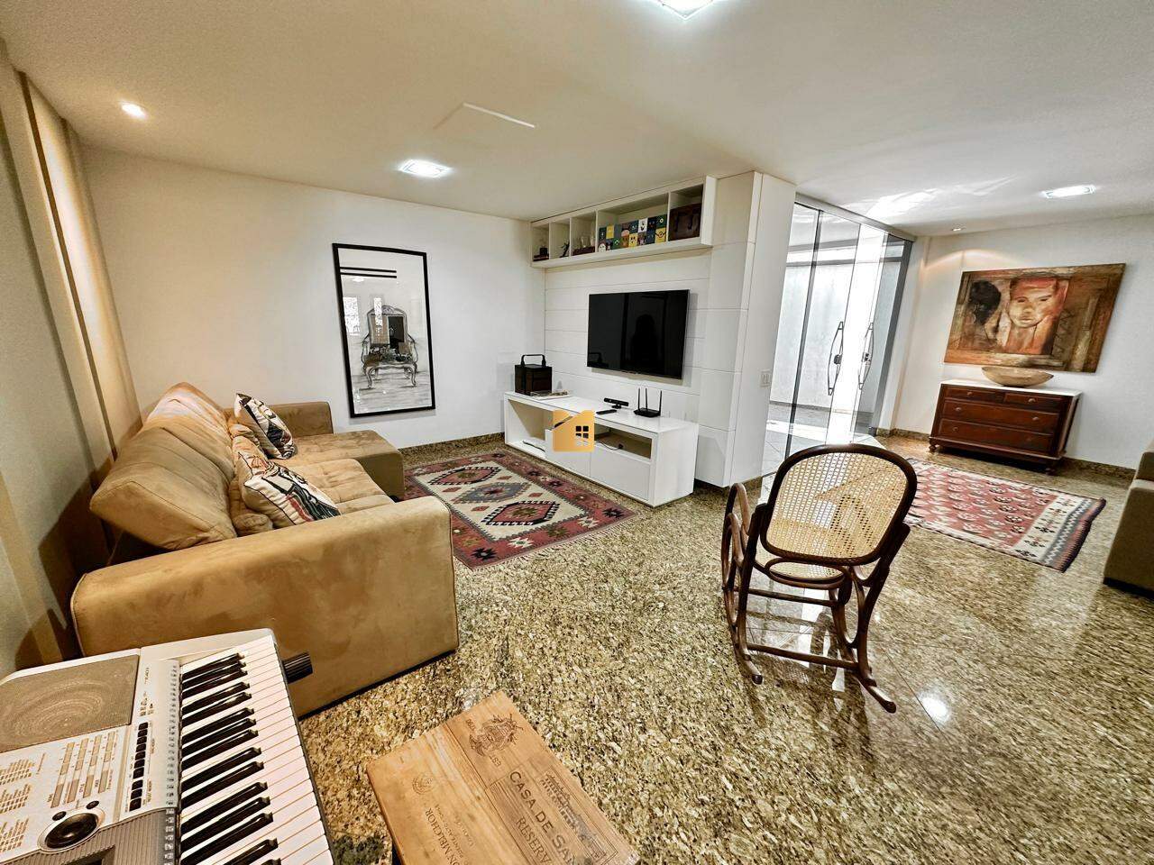 Casa à venda no Gilberto Machado: 