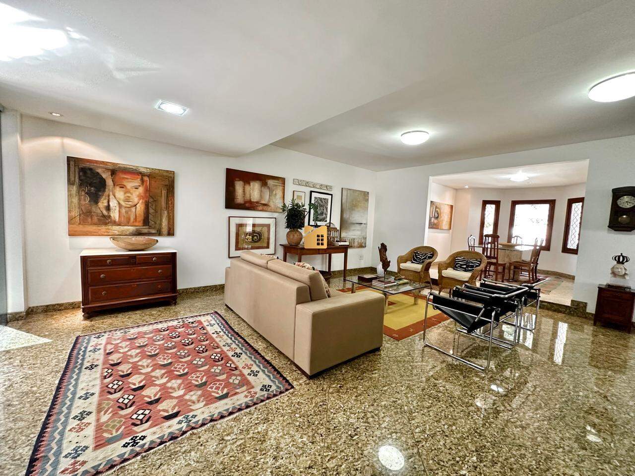 Casa à venda no Gilberto Machado: 