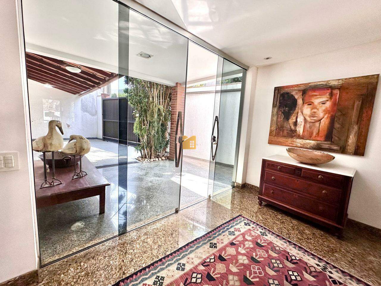 Casa à venda no Gilberto Machado: 