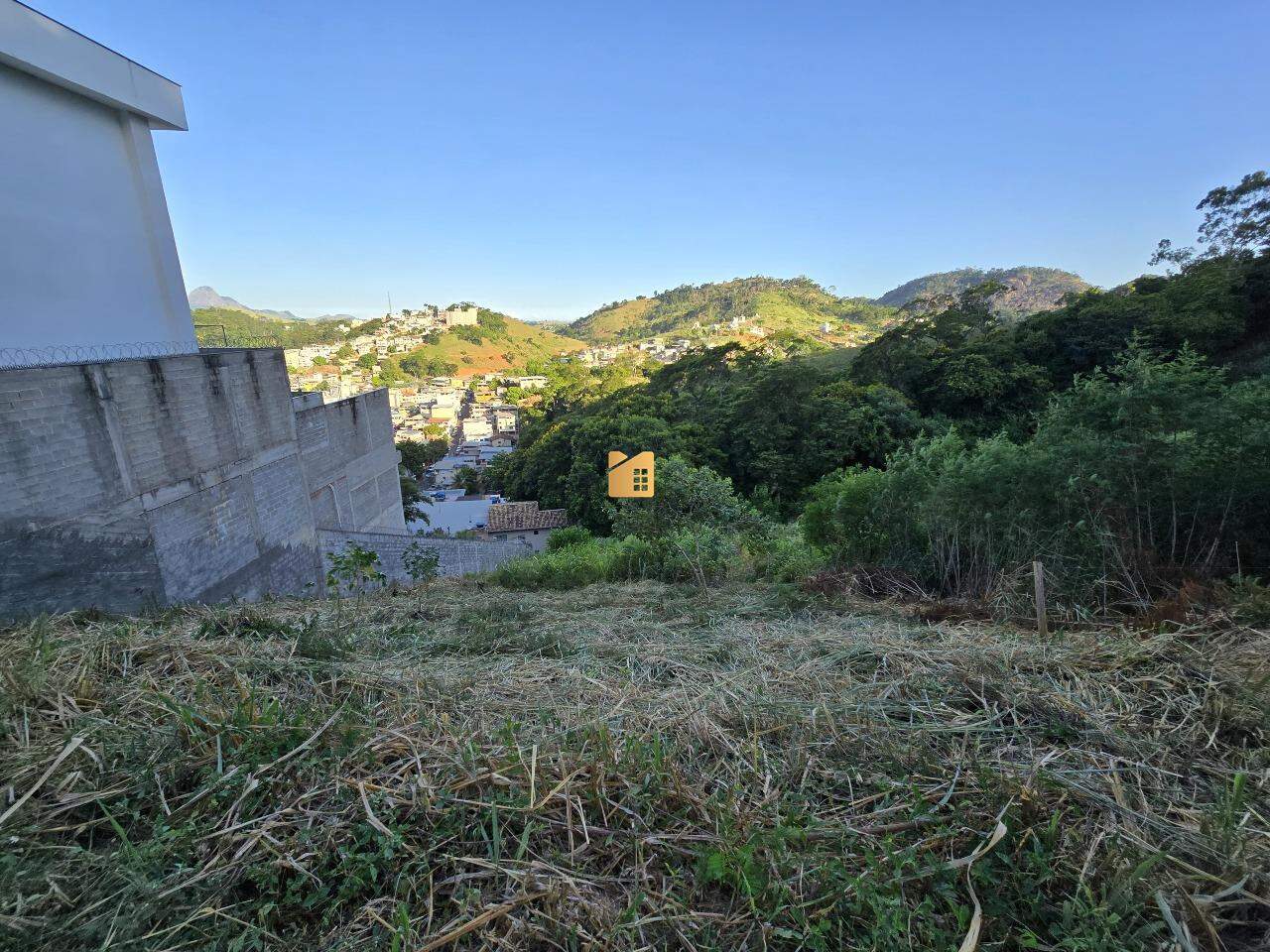 Terreno à venda no Paraíso: 