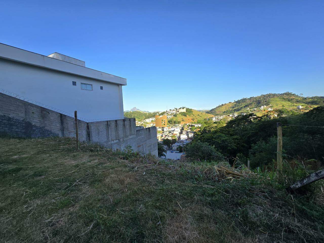 Terreno à venda no Paraíso: 