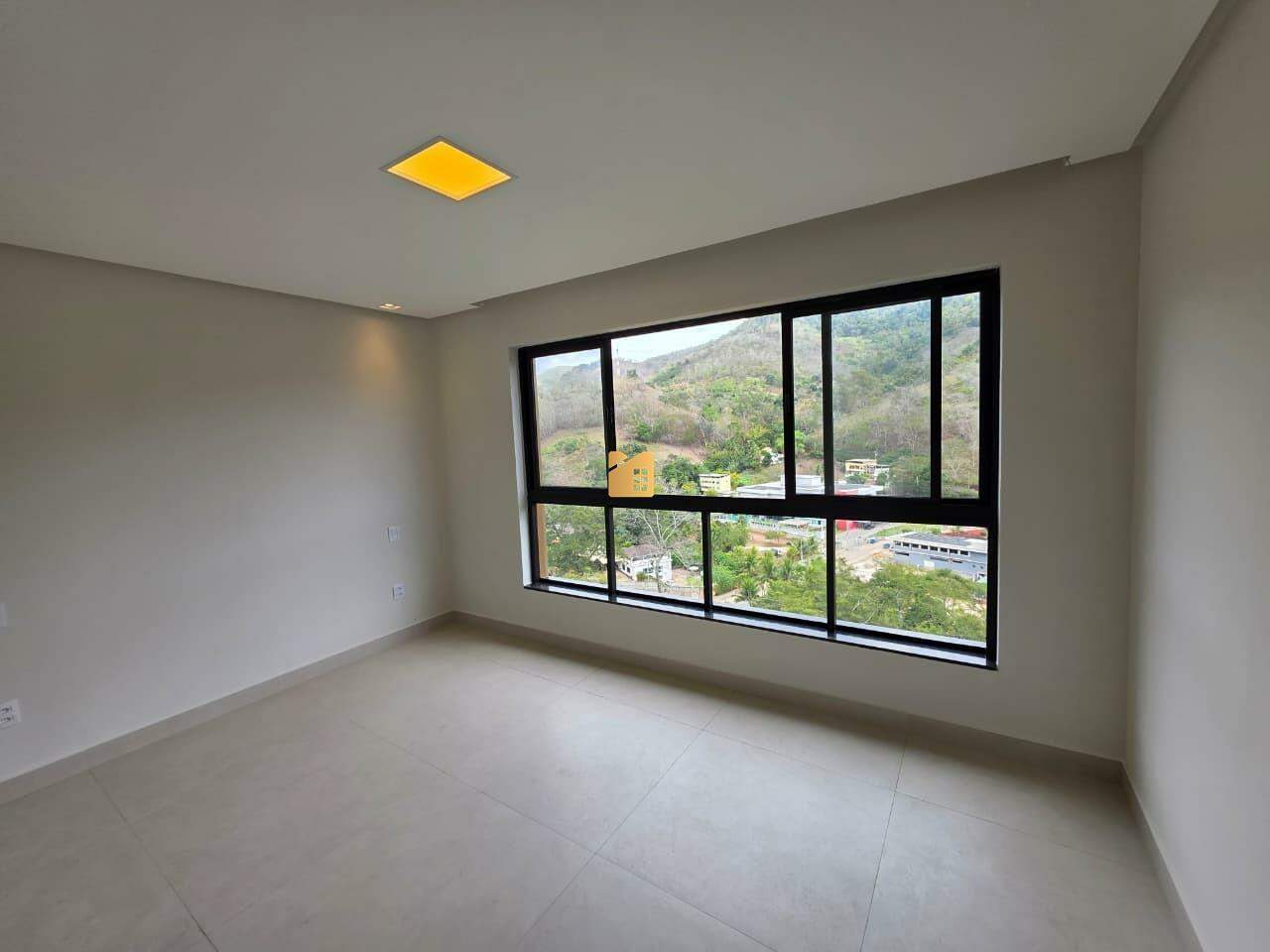 Casa à venda no Paraíso: 