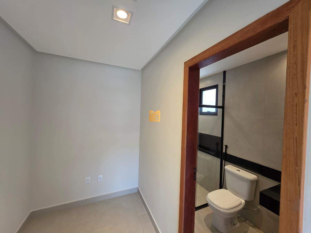Casa à venda no Paraíso: 