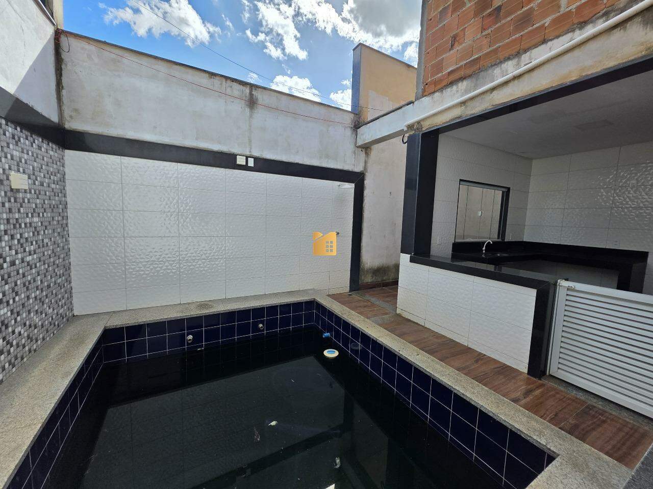 Casa em construção à venda no São Geraldo: 