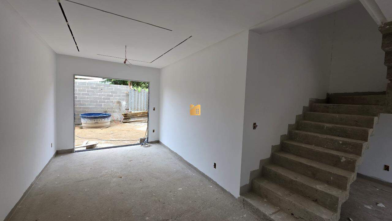 Casa em construção à venda no Vila Rica: 