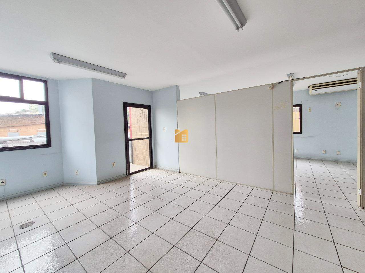 SALA para aluguel no Guandú: 