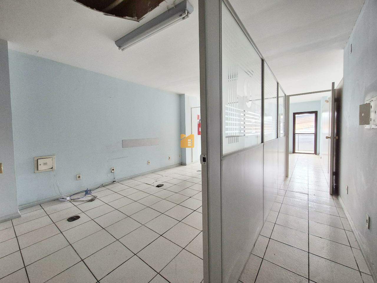SALA para aluguel no Guandú: 