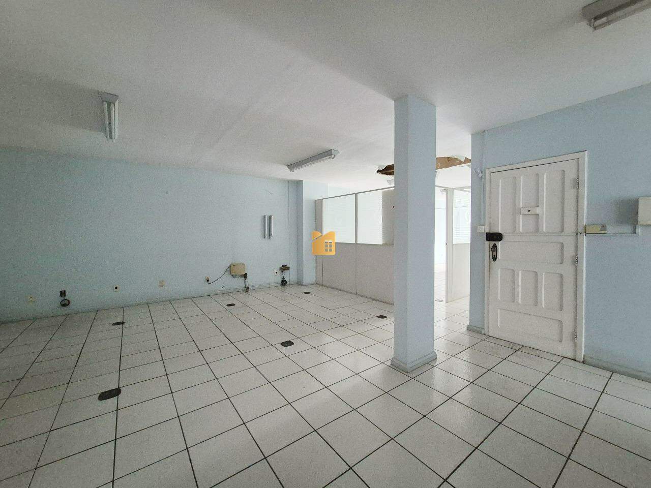 SALA para aluguel no Guandú: 