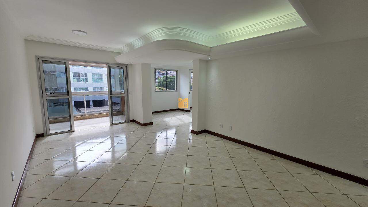 Apartamento à venda no Ibitiquara: 