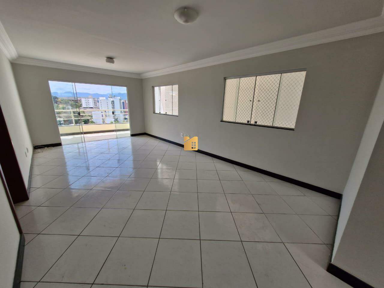 Casa à venda no Gilberto Machado: 