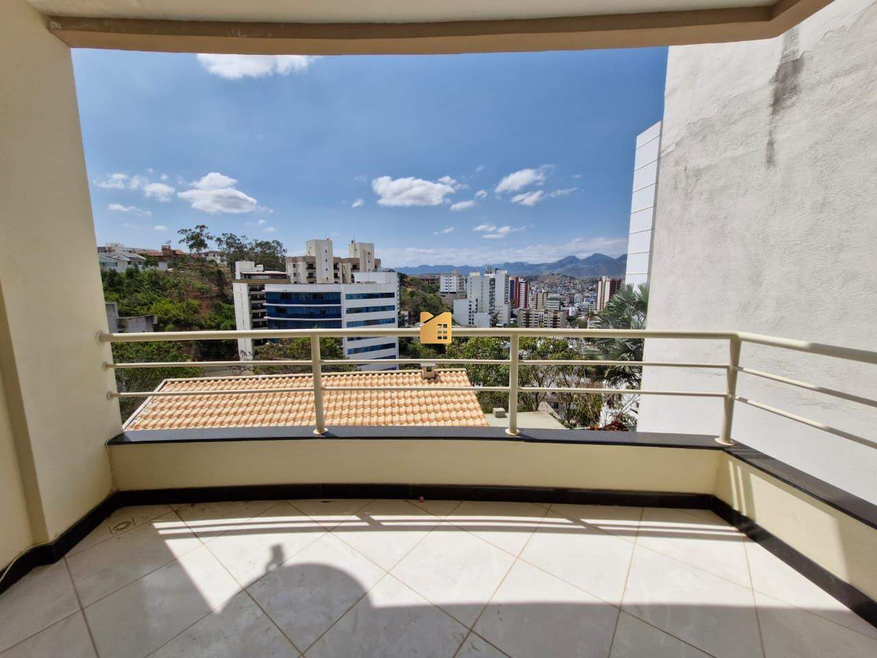 Casa à venda no Gilberto Machado: 