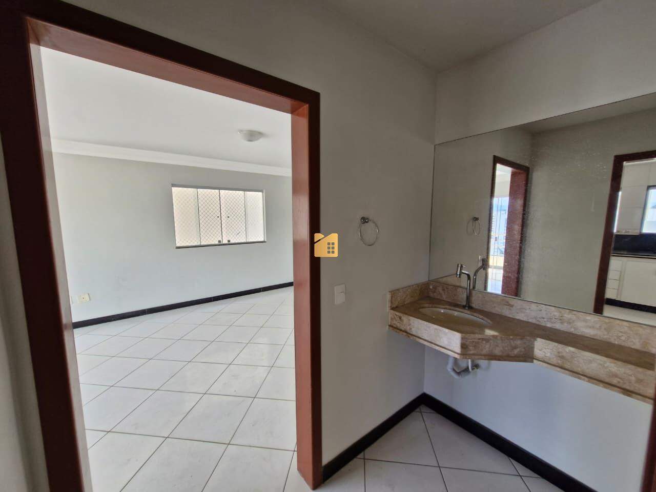 Casa à venda no Gilberto Machado: 