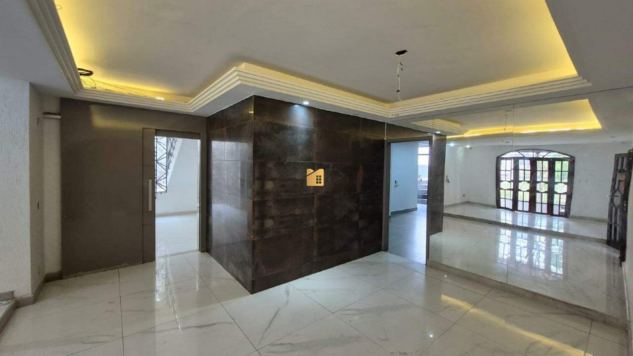 Casa à venda no Gilberto Machado: 