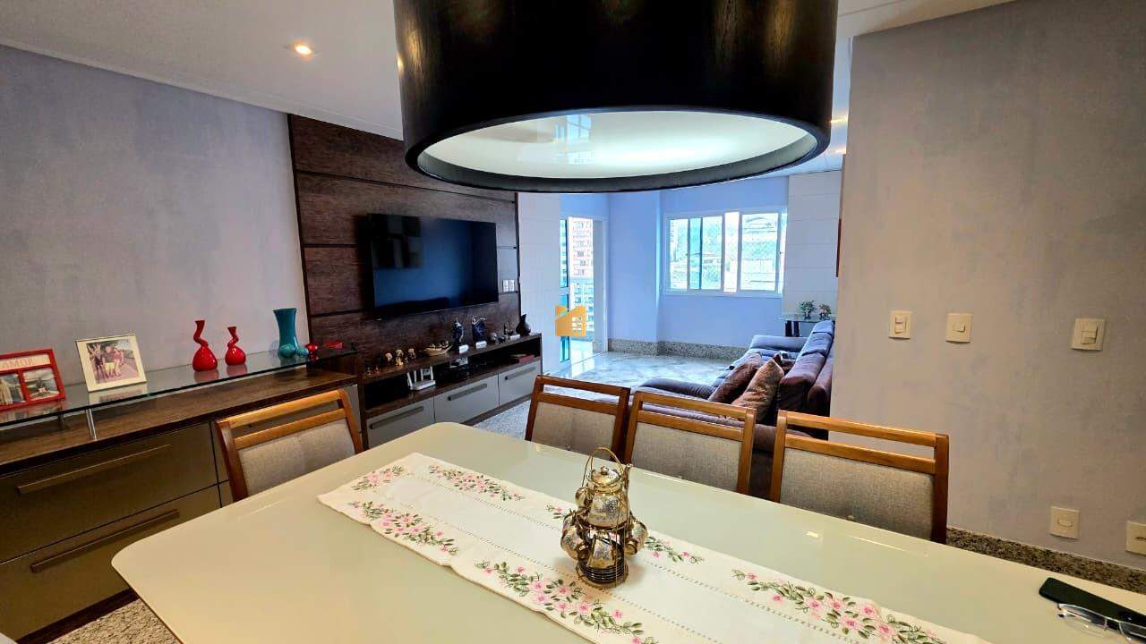 Apartamento à venda no Gilberto Machado: 