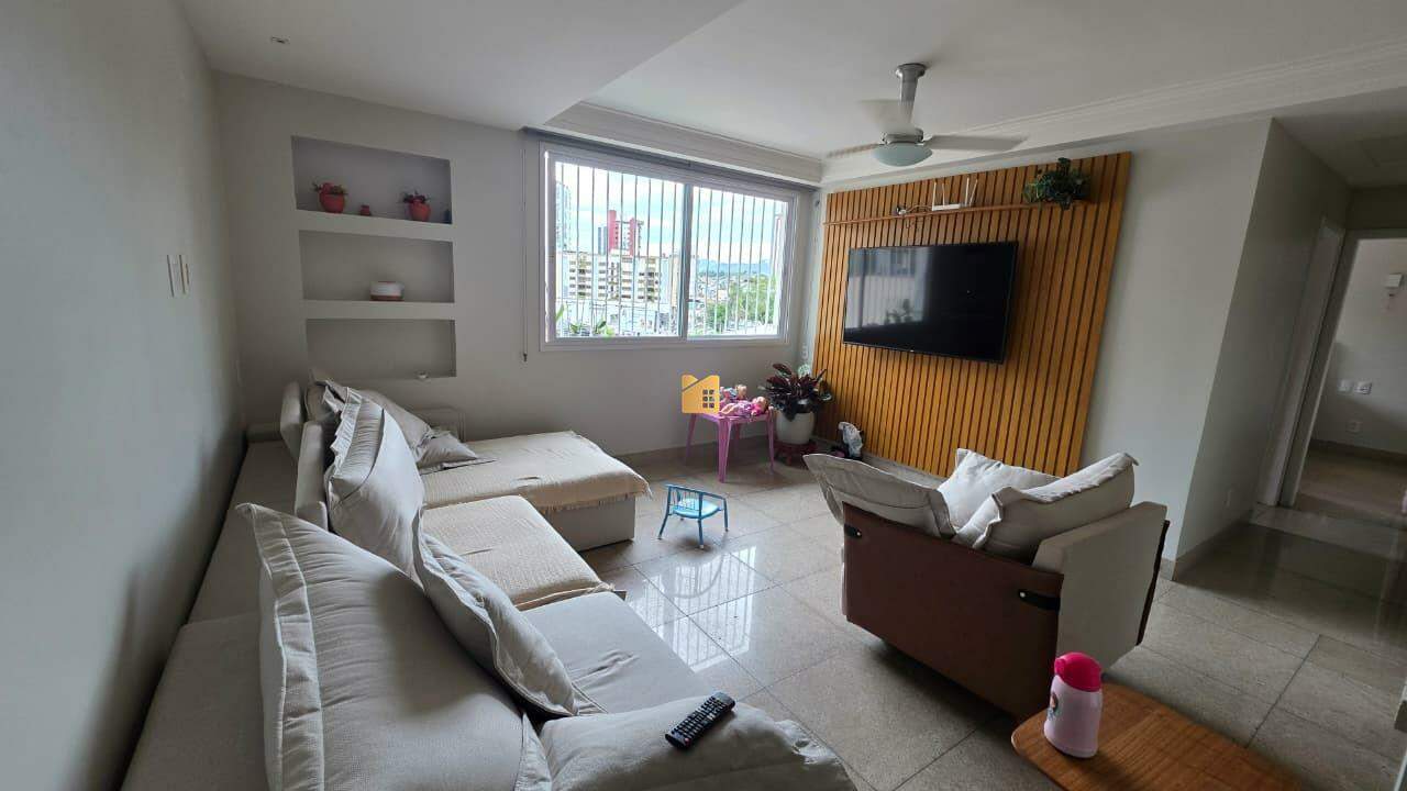 Casa à venda no Gilberto Machado: 