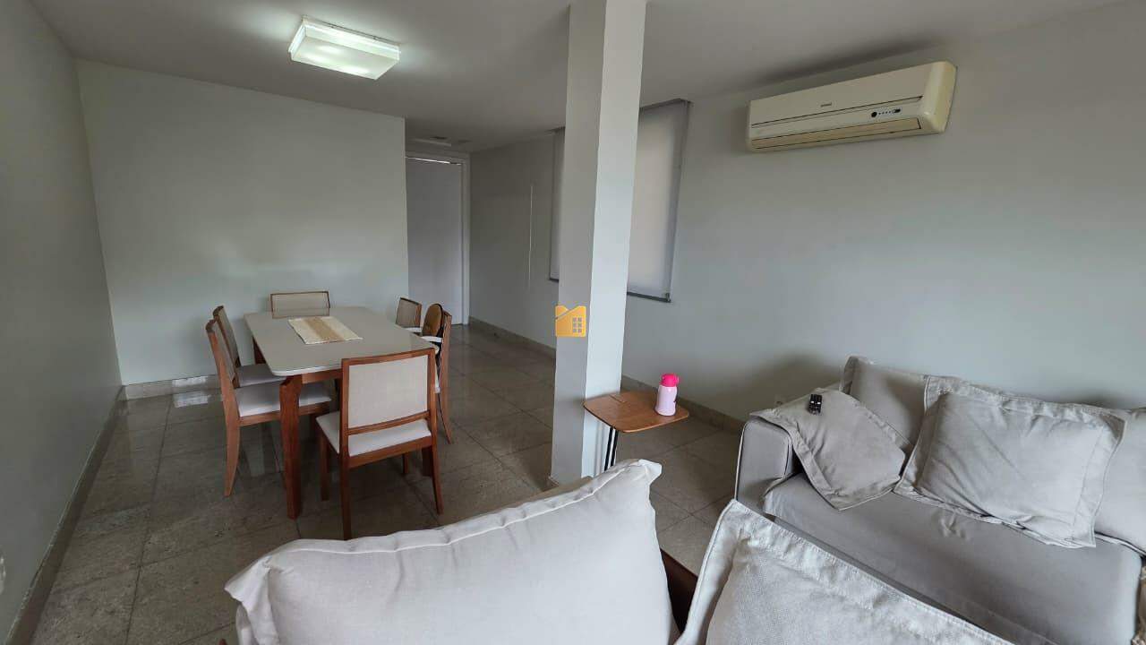 Casa à venda no Gilberto Machado: 