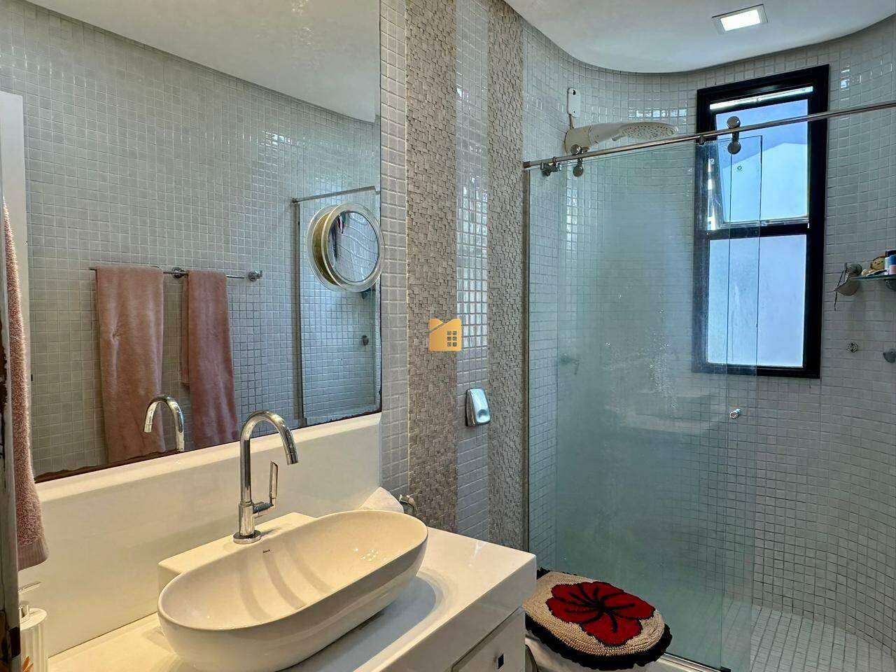 Apartamento à venda no Gilberto Machado: 