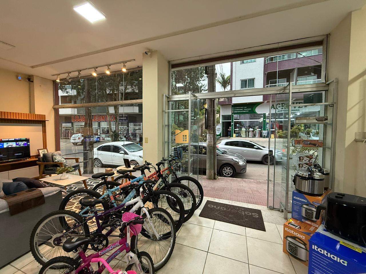 Prédio Inteiro à venda no Centro: 