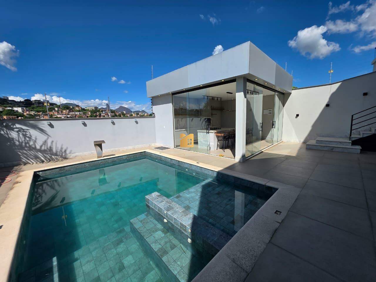 Casa à venda no Teixeira Leite: 