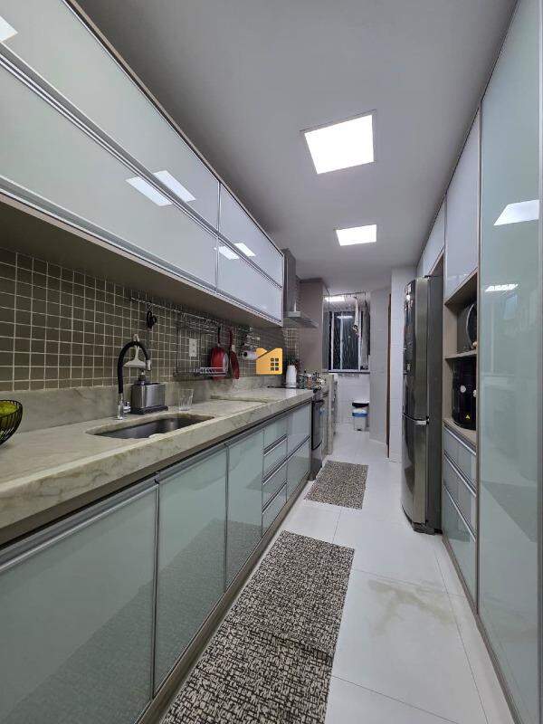 Apartamento à venda no Gilberto Machado: 