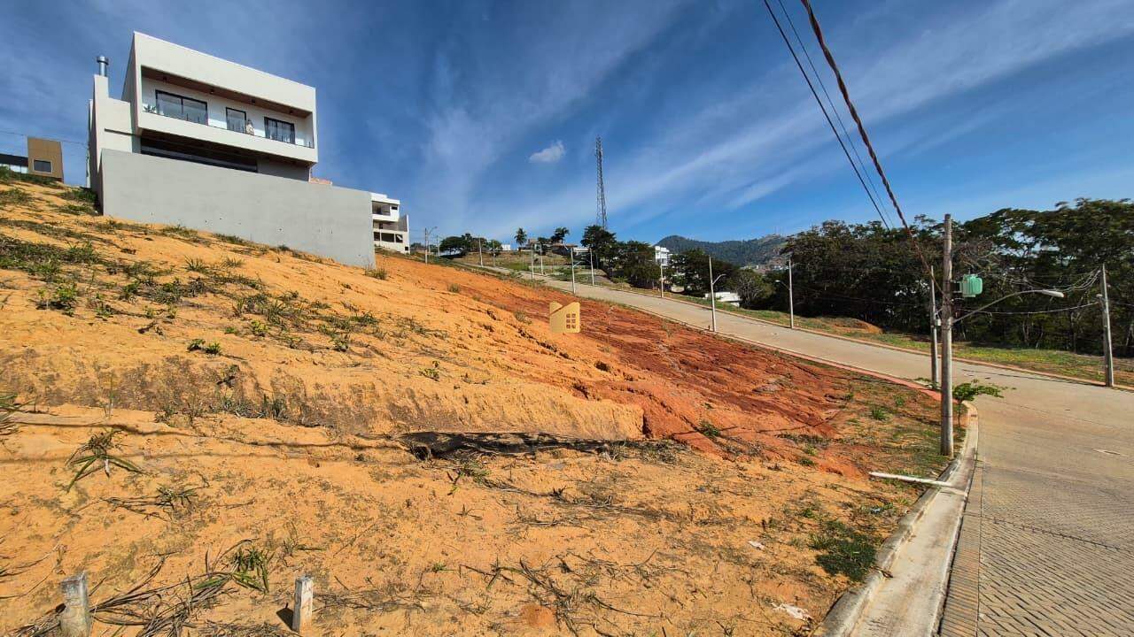 Terreno à venda no Paraíso: 