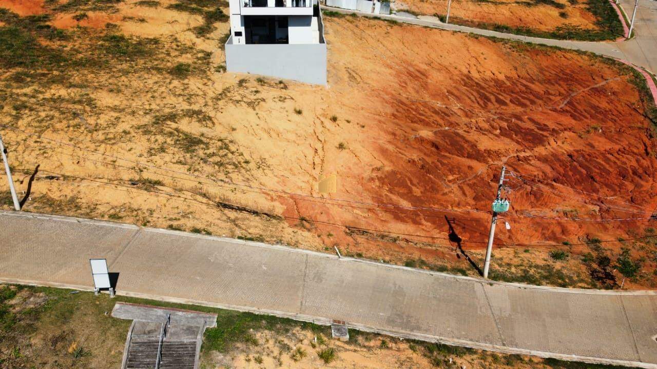 Terreno à venda no Paraíso: 