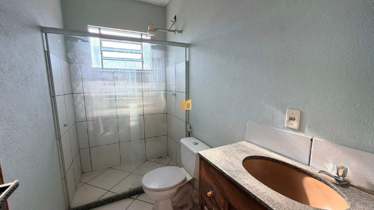 Prédio Inteiro à venda no Teixeira Leite: 