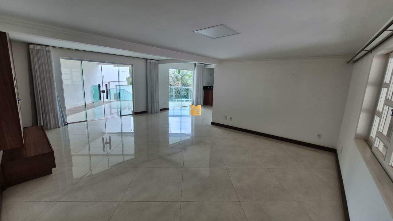Casa à venda no Paraíso: 