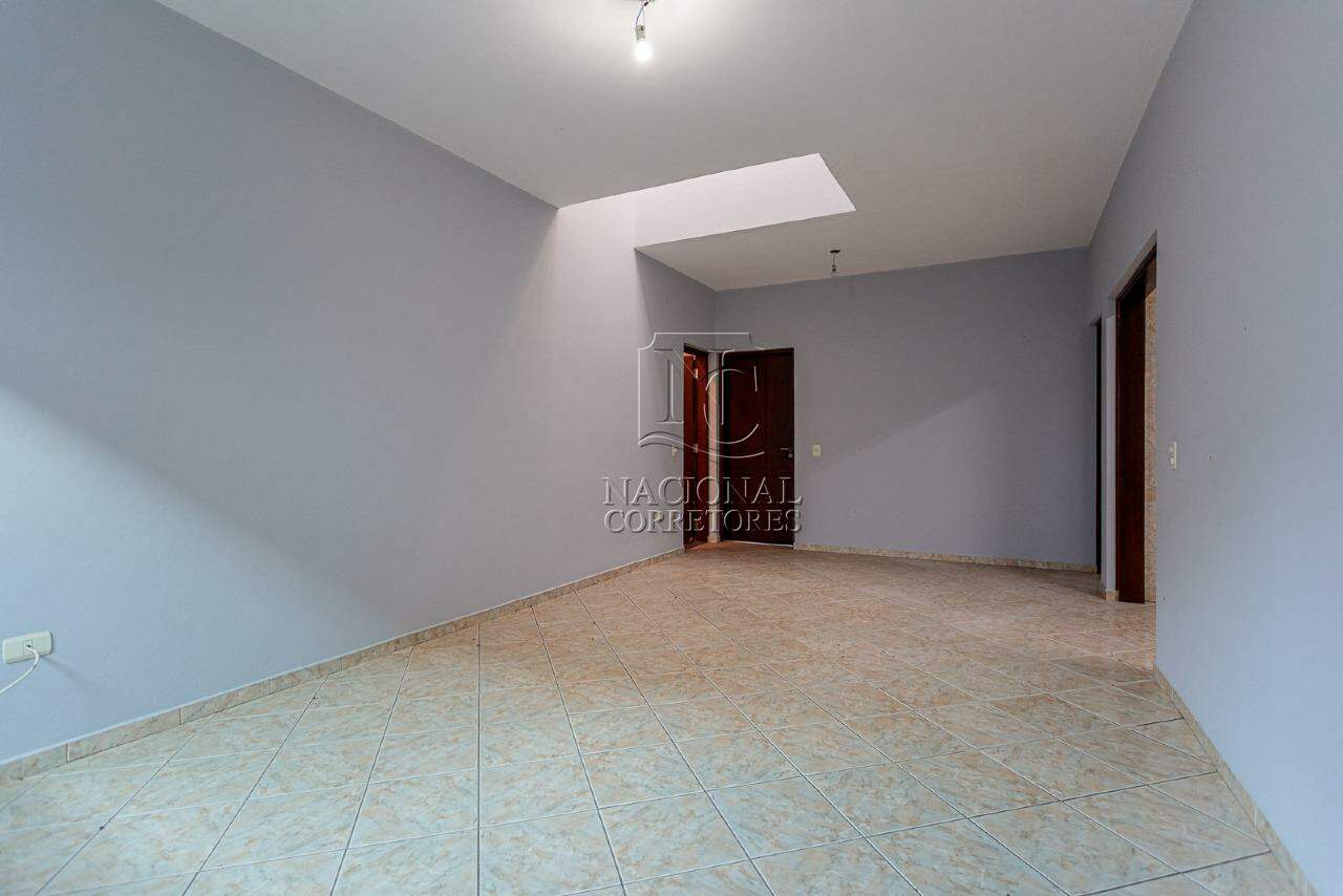 Sobrado à venda no Vila Lucinda: 