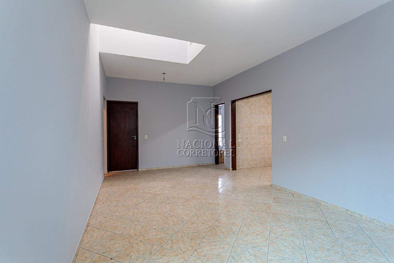 Sobrado à venda no Vila Lucinda: 