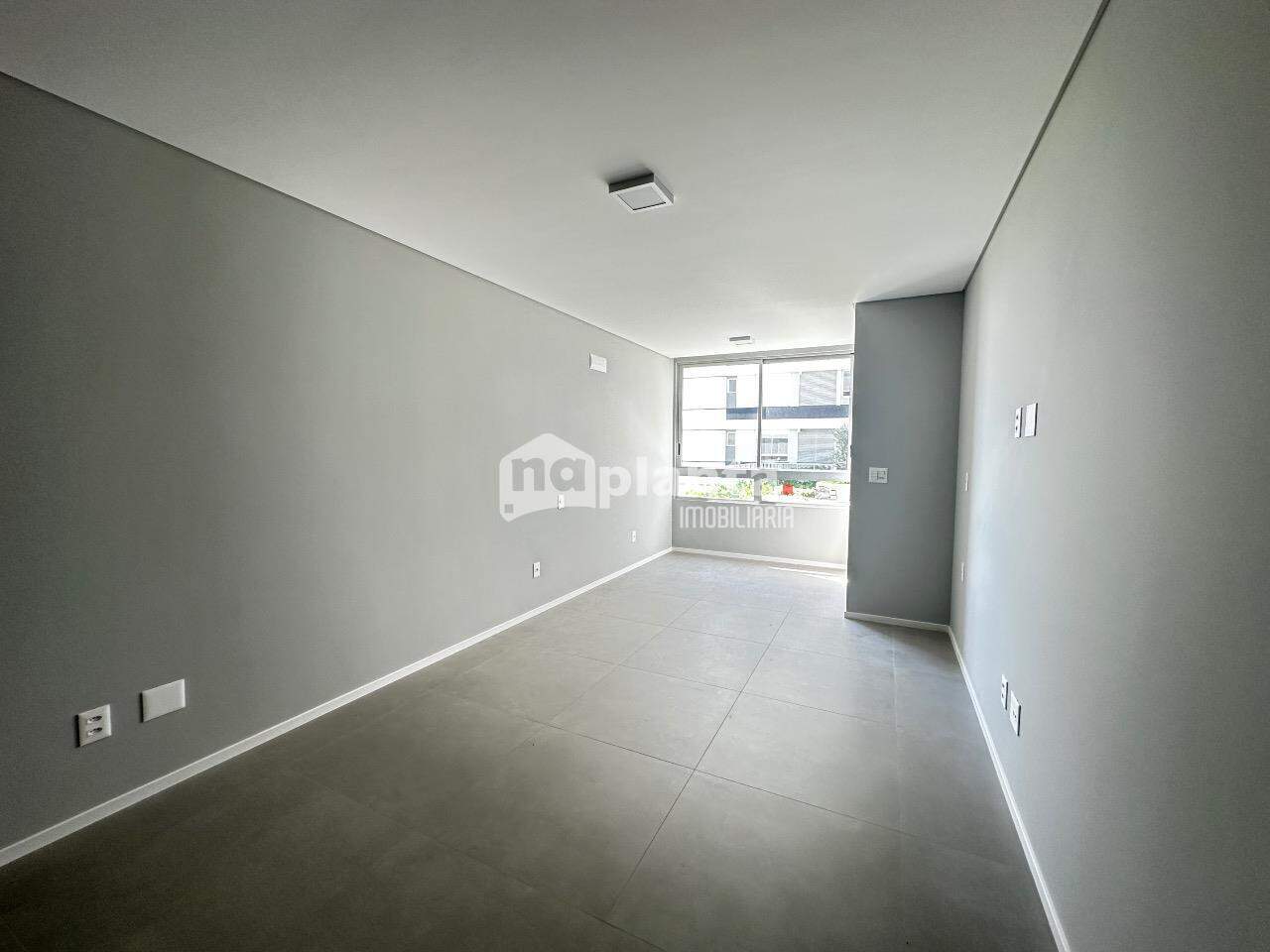 Apartamento à venda com 2 quartos, 99m² - Foto 1