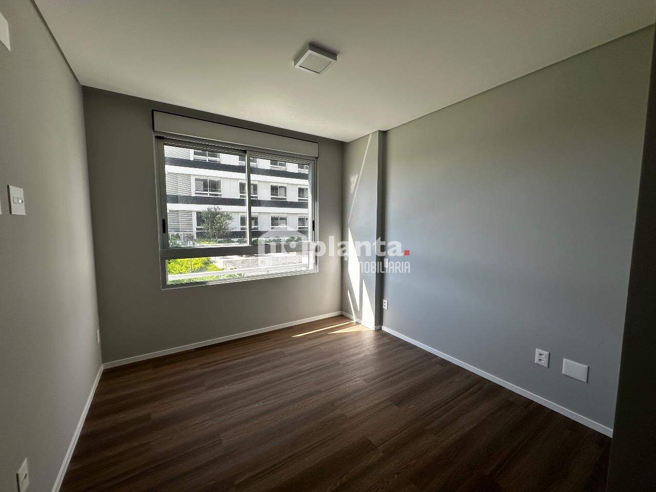 Apartamento à venda com 2 quartos, 99m² - Foto 4